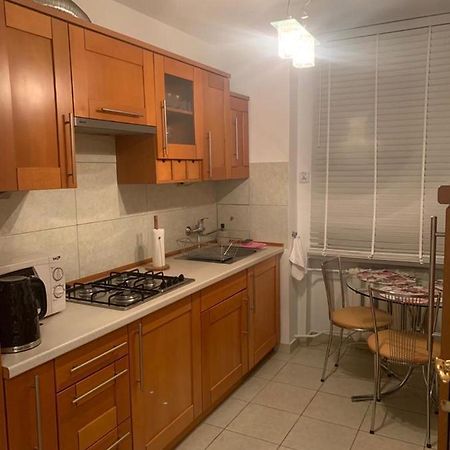 Green Apartment Kolo  ภายนอก รูปภาพ