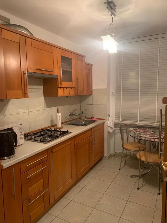 Green Apartment Kolo  ภายนอก รูปภาพ